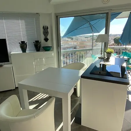 Superb Studio Close To The Beach! * Mandelieu-la-Napoule